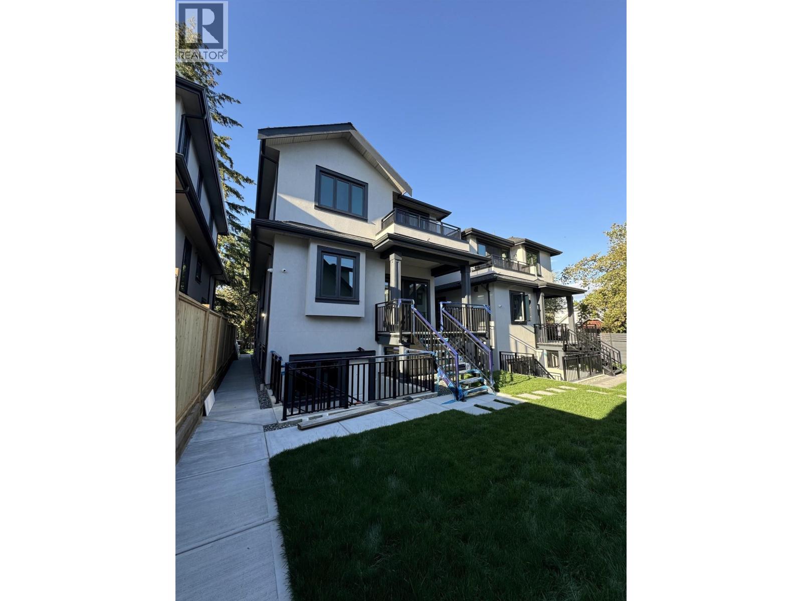 B 3808 W 17 AVENUE, Vancouver, British Columbia