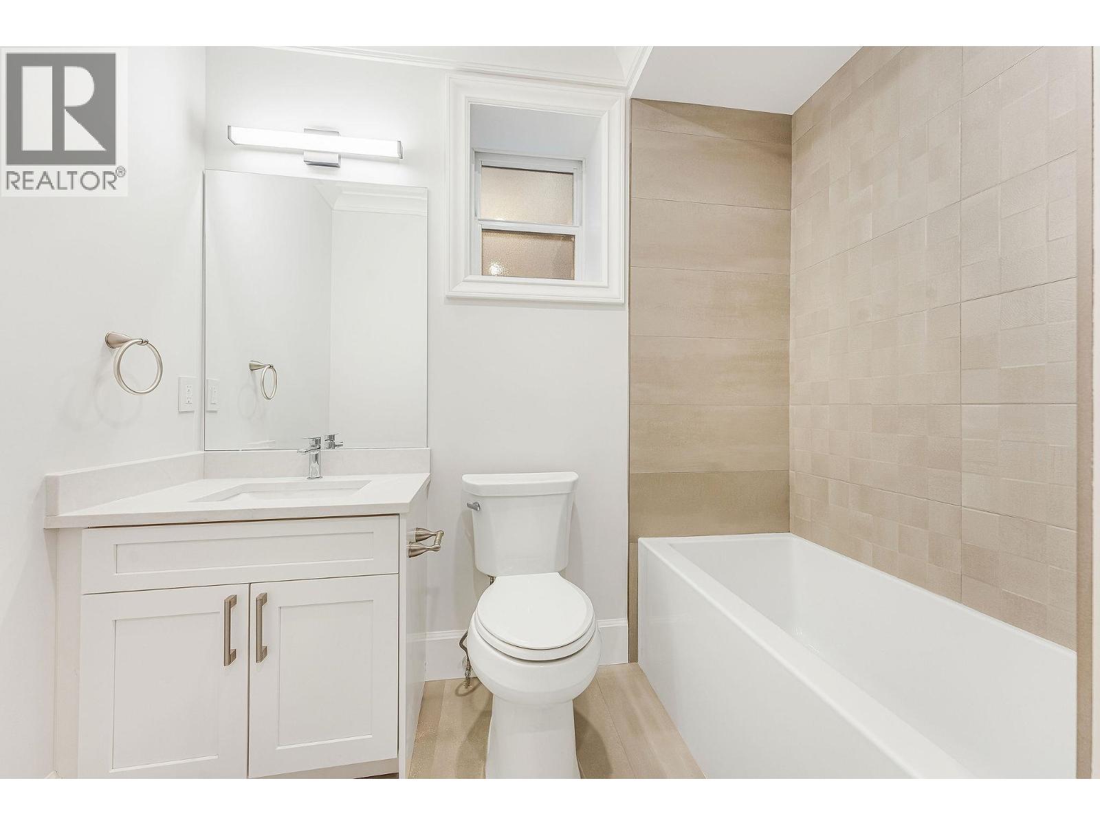 B 3808 W 17 Avenue, Vancouver, British Columbia  V6S 1A4 - Photo 3 - R3125104