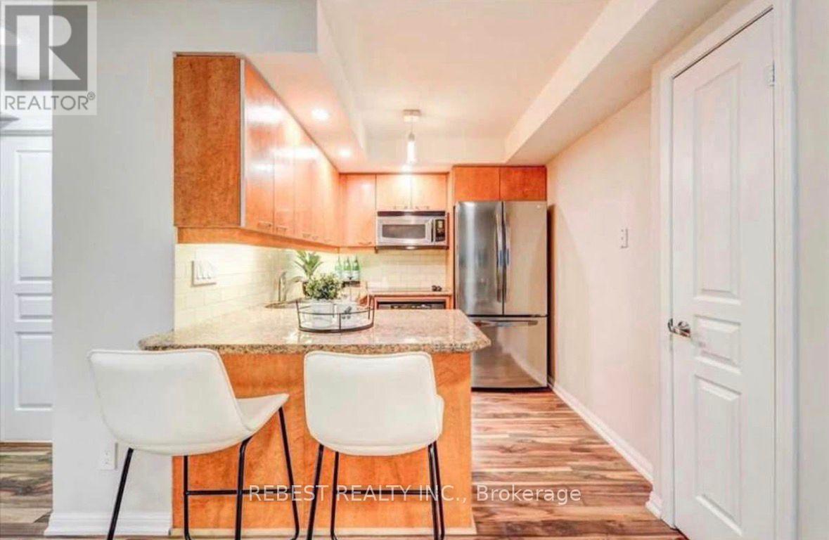 1018 - 140 Simcoe Street, Toronto, Ontario  M5H 3G4 - Photo 5 - C13145970