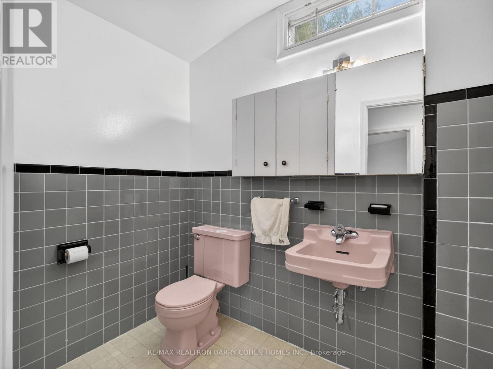 4 Malabar Place, Toronto, Ontario  M3B 1A5 - Photo 12 - C13145988