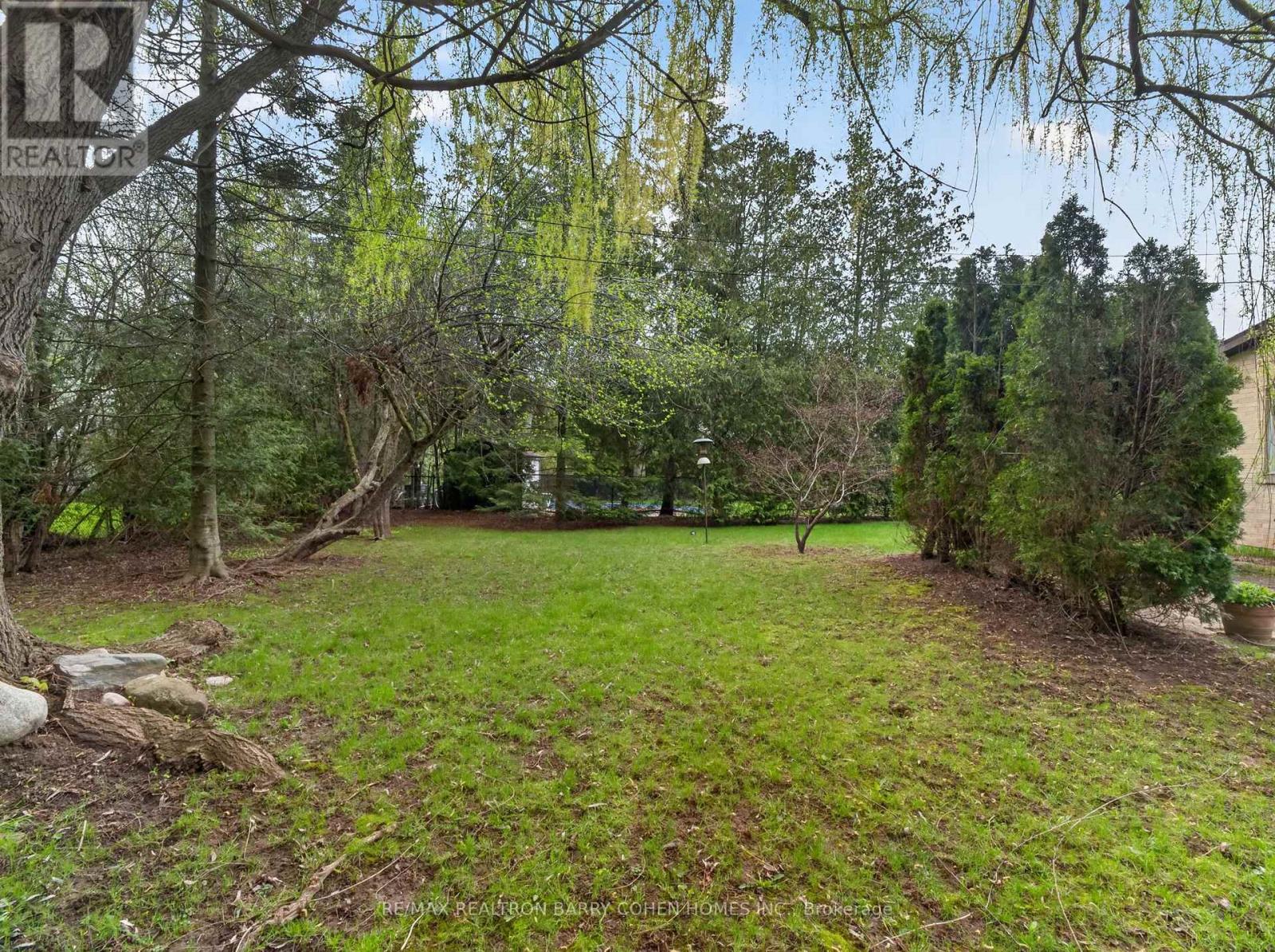 4 Malabar Place, Toronto, Ontario  M3B 1A5 - Photo 16 - C13145988