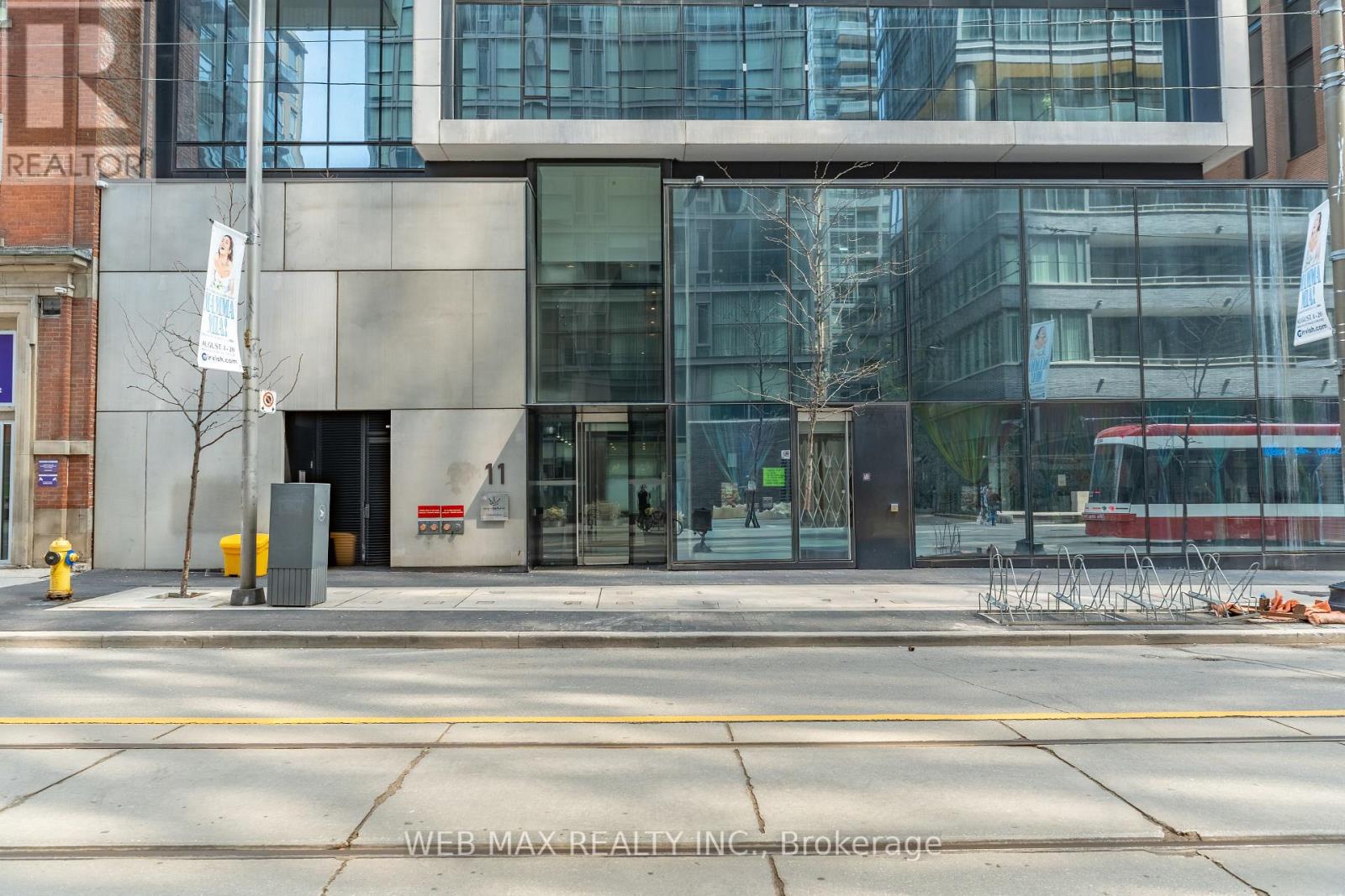 2102 - 11 CHARLOTTE STREET, Toronto, Ontario