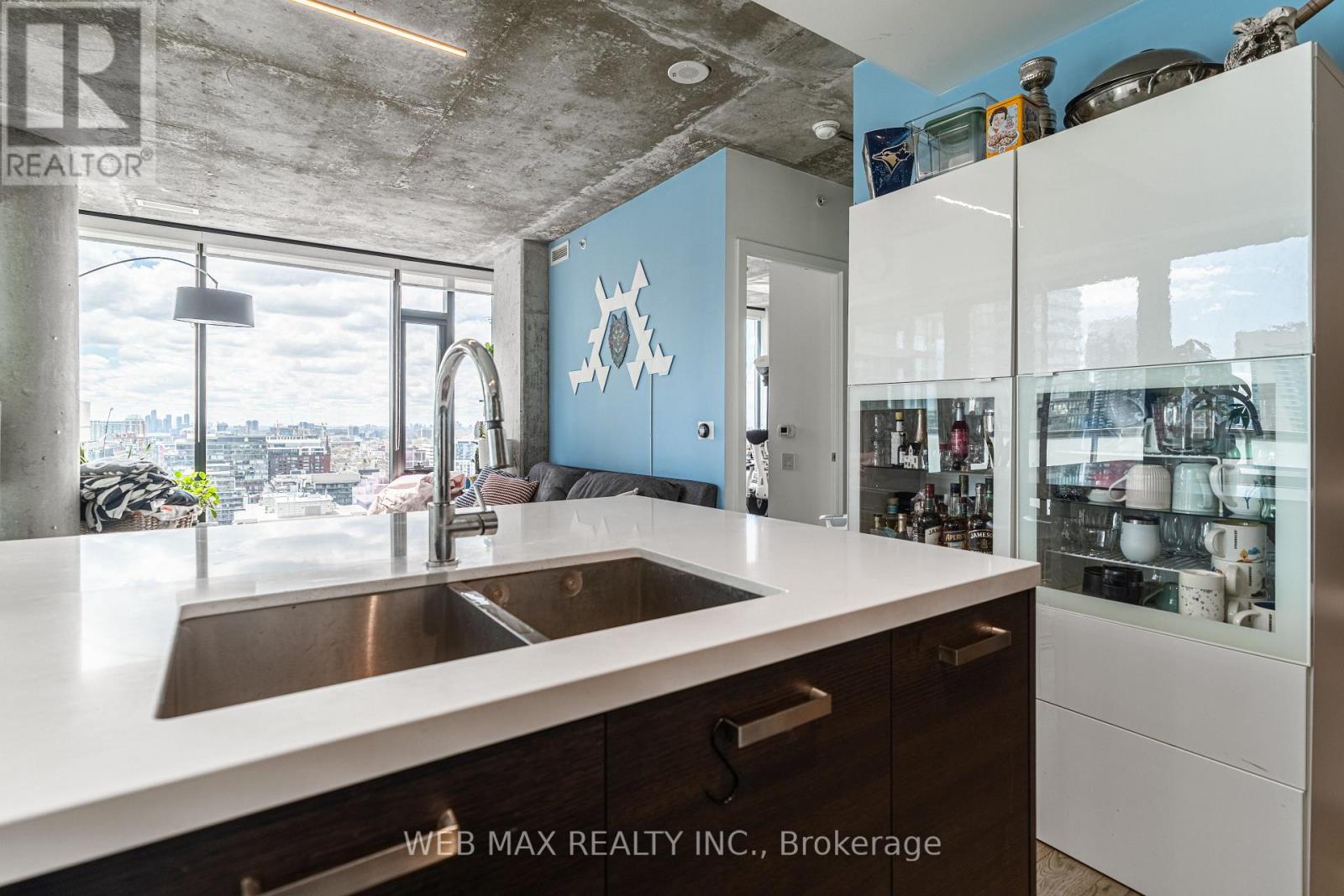 2102 - 11 Charlotte Street, Toronto, Ontario  M5V 2H5 - Photo 5 - C13146070