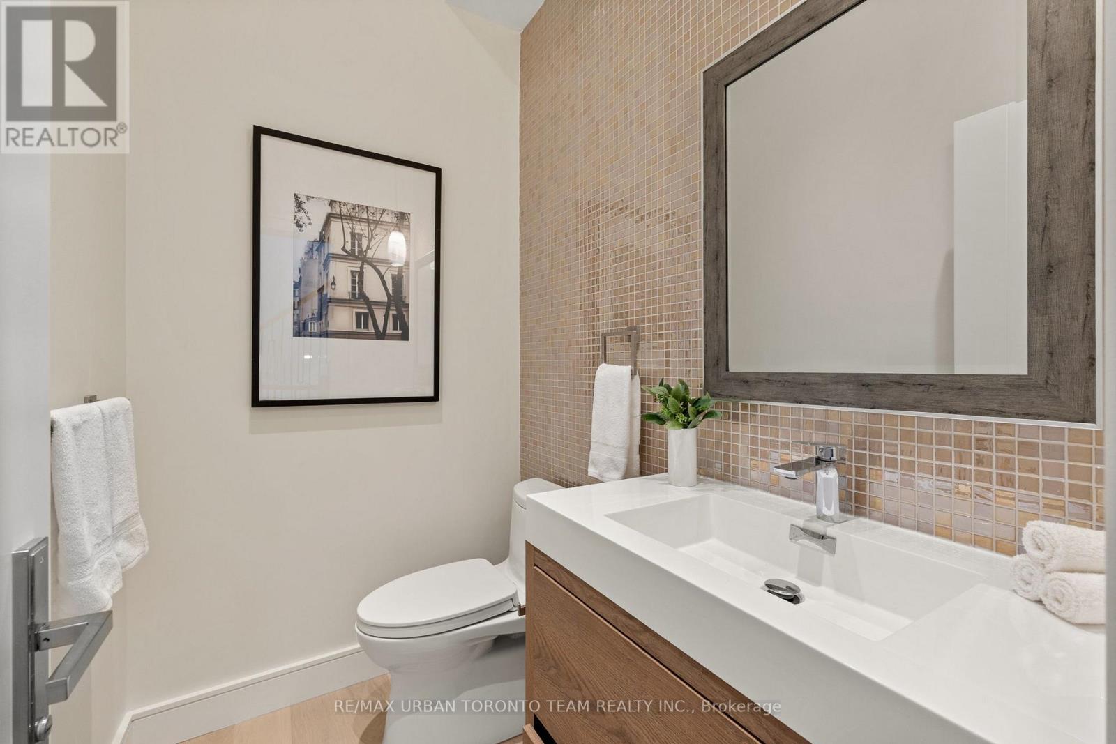 4 Drake Crescent, Toronto, Ontario  M1M 1A2 - Photo 8 - E13145976