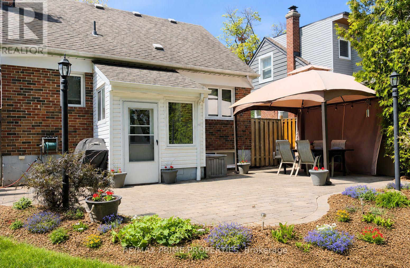 17 Tardree Place, Toronto, Ontario  M1R 3X2 - Photo 3 - E13146096