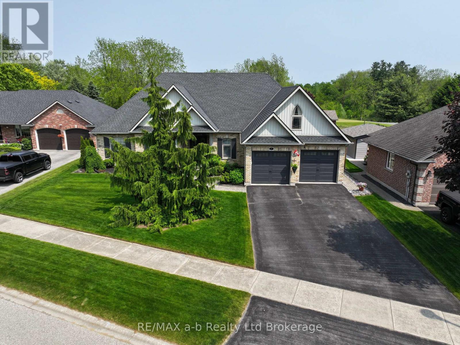 7 OTTERVIEW DRIVE, Norwich, Ontario