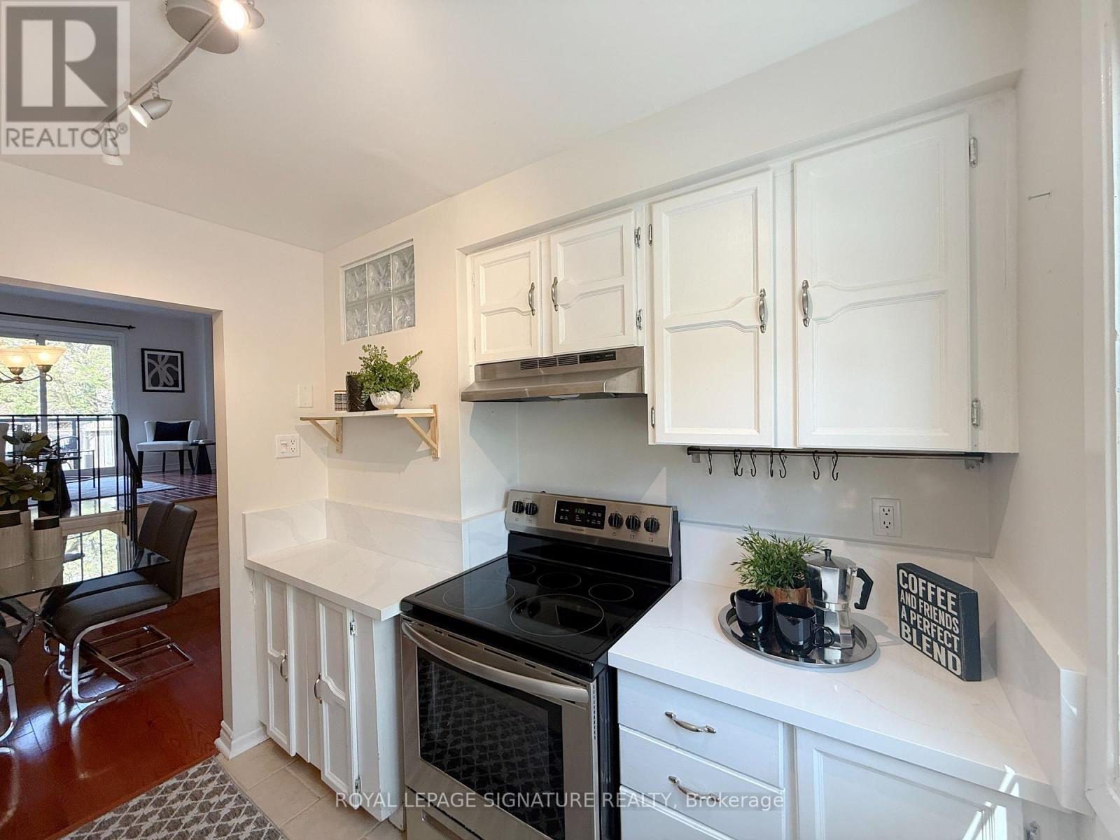 36 Lount Street, Toronto, Ontario  M4J 5A1 - Photo 4 - E13145270