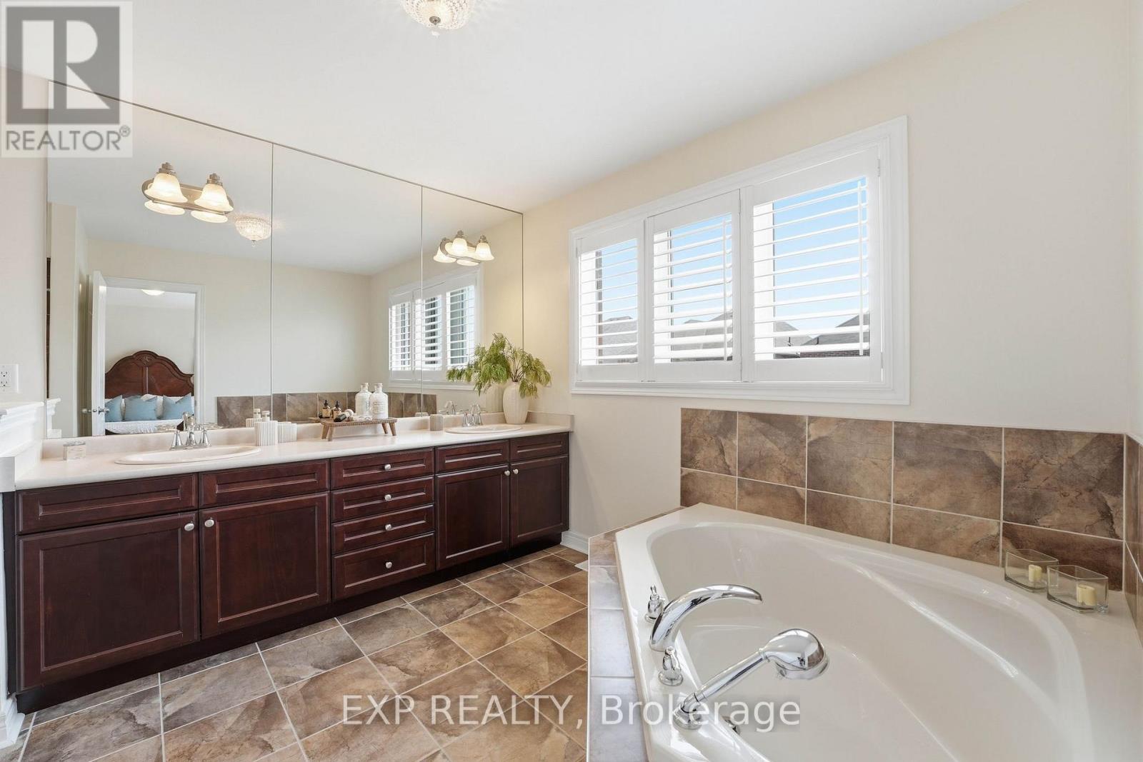 15 Green Darner Trail, Bradford West Gwillimbury (Bradford), Ontario  L3Z 0M1 - Photo 30 - N13145990