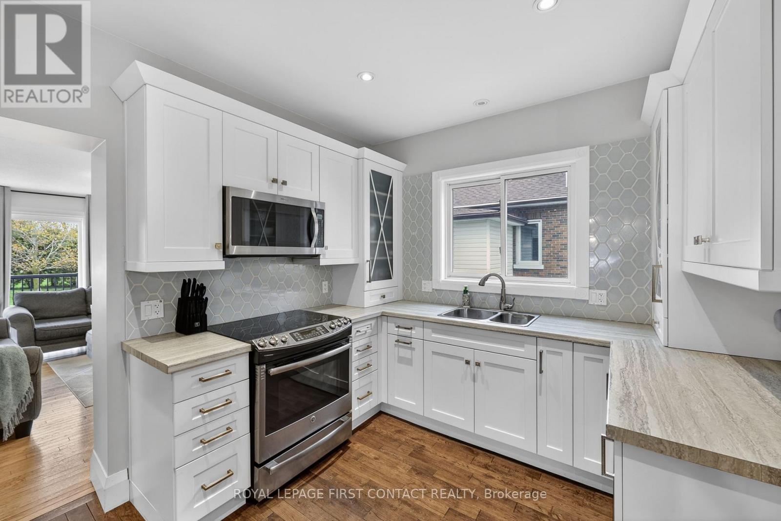 40 Stone Street, Springwater, Ontario L0L 1P0 - Photo 9 - S13145994