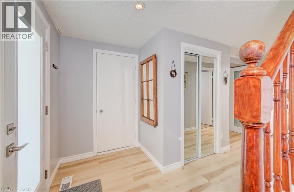 35 Camrose Court, Kitchener, Ontario  N2M 5J3 - Photo 8 - 40831504