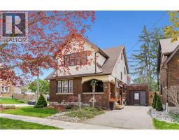 39 BORDEN Avenue N, Kitchener, Ontario