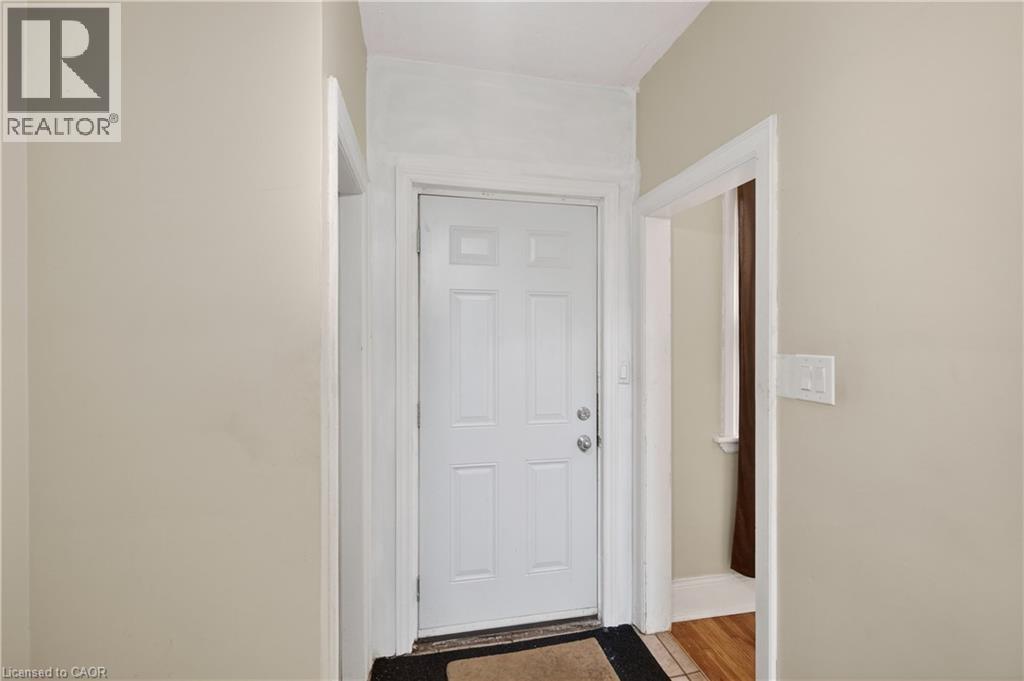 893 Lasalle Park Road, Burlington, Ontario  L7T 1M6 - Photo 3 - 40830110