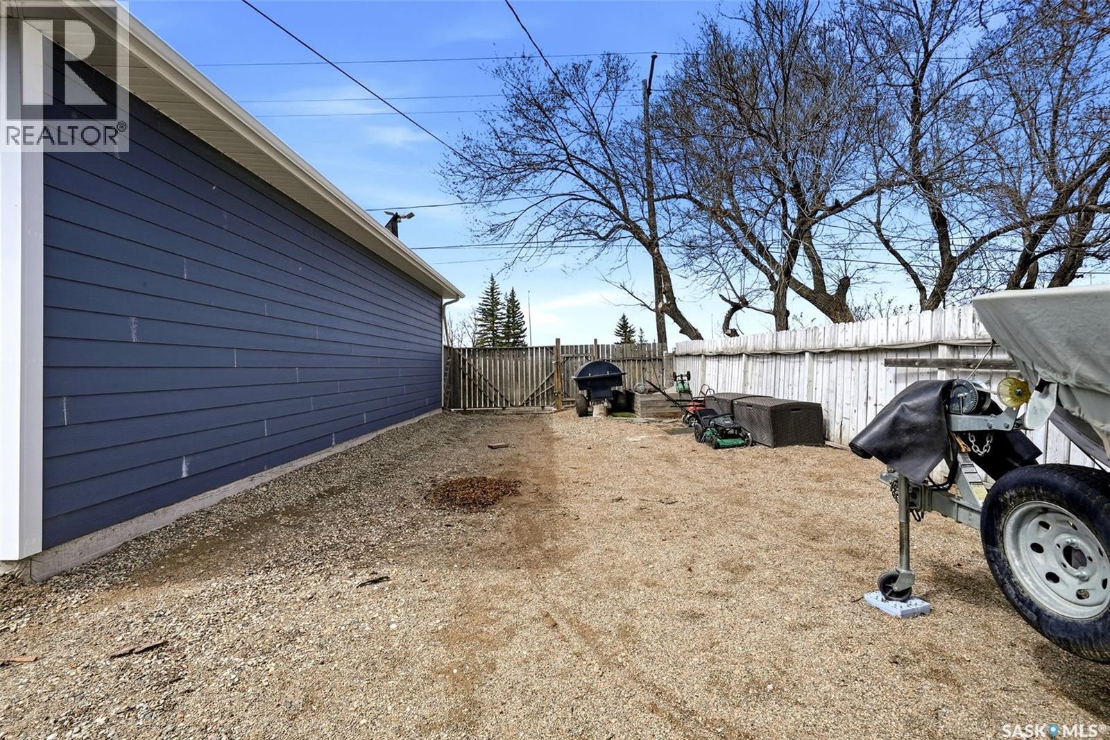 2510 Edward Street, Regina, Saskatchewan  S4S 0M8 - Photo 23 - SK034426