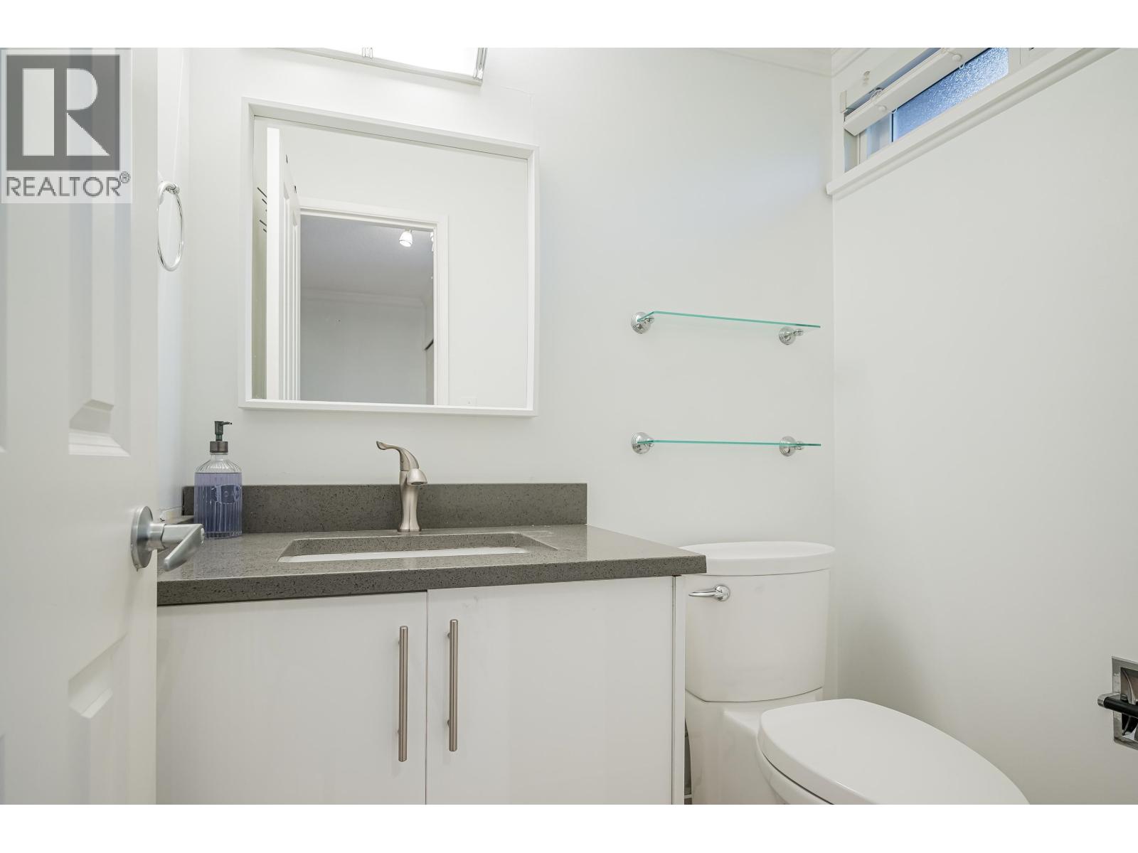4814 Fernglen Drive, Burnaby, British Columbia  V5G 3V7 - Photo 13 - R3114404