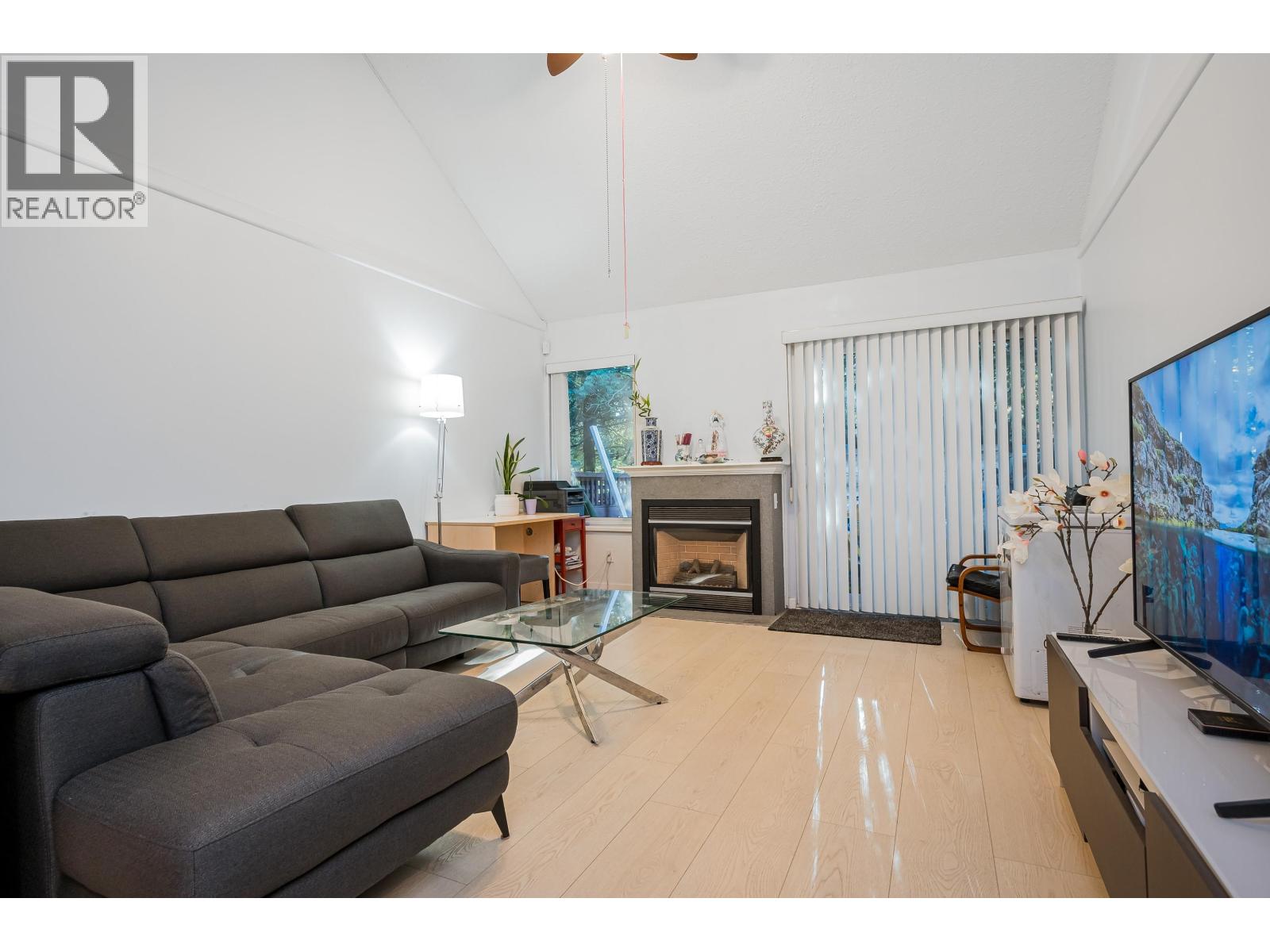 4814 Fernglen Drive, Burnaby, British Columbia  V5G 3V7 - Photo 9 - R3114404