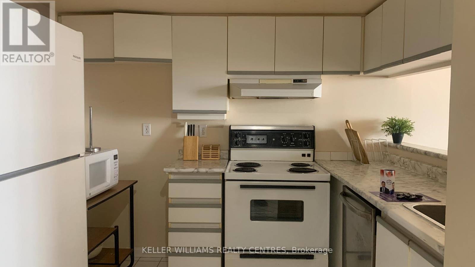 1806 - 550 Webb Drive, Mississauga, Ontario  L5B 3Y4 - Photo 14 - W13146014