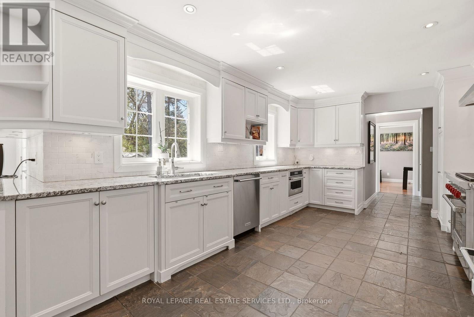 1264 Baldwin Drive, Oakville, Ontario  L6J 2W5 - Photo 9 - W13146058