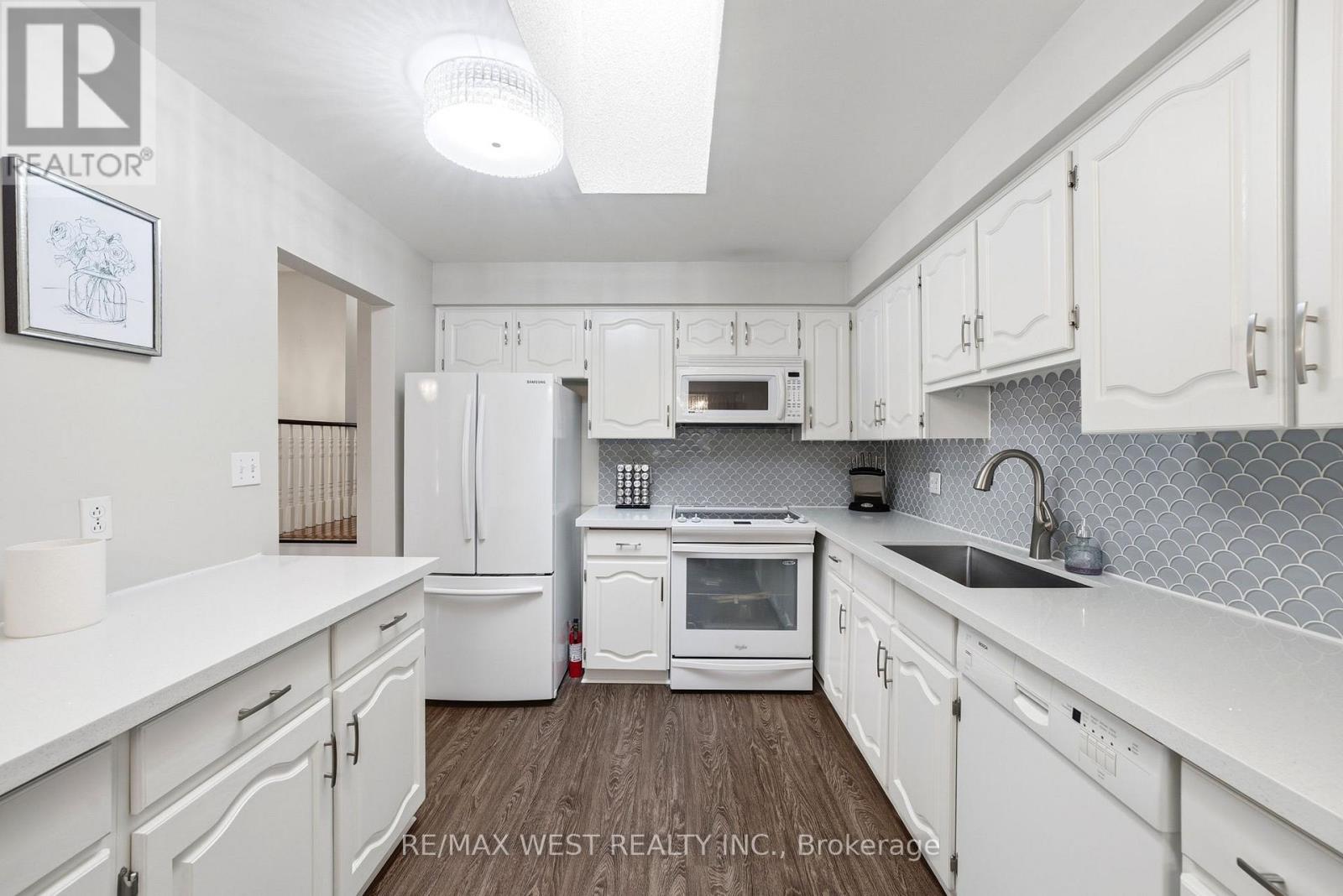 15 - 1205 Lambs Court, Burlington, Ontario  L7S 2G5 - Photo 4 - W13146074