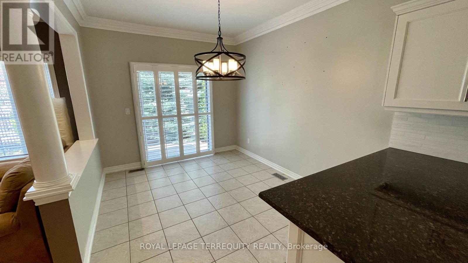 2114 Helmsley Avenue, Oakville, Ontario  L6M 4R5 - Photo 12 - W13146088