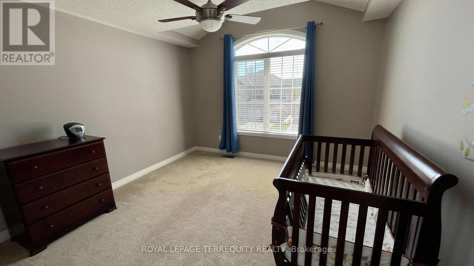 2114 Helmsley Avenue, Oakville, Ontario  L6M 4R5 - Photo 21 - W13146088