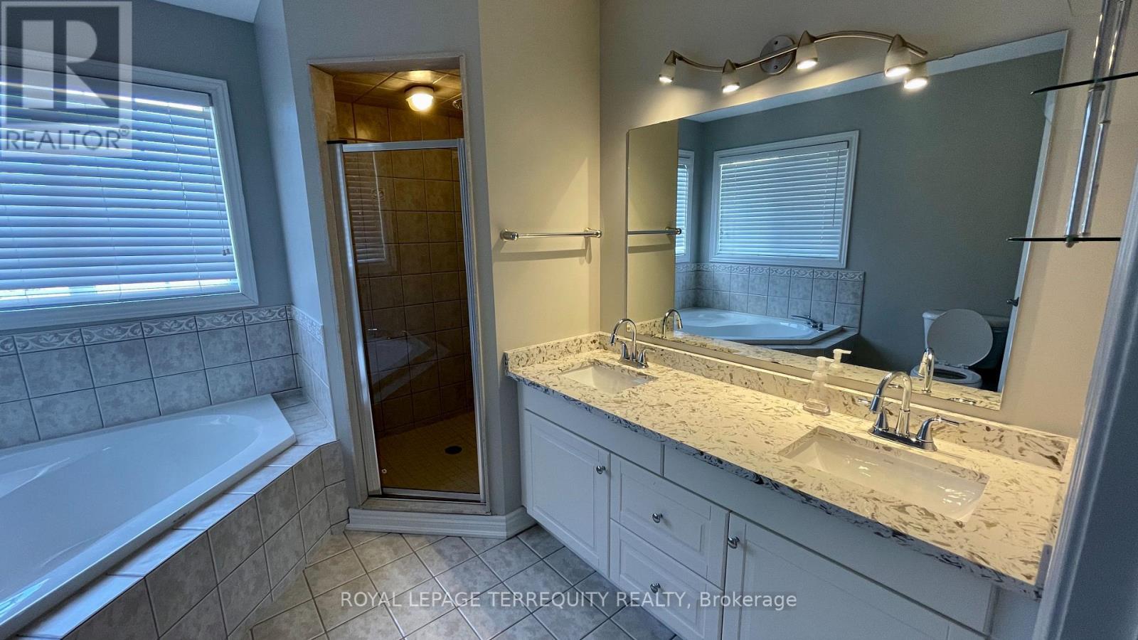 2114 Helmsley Avenue, Oakville, Ontario  L6M 4R5 - Photo 29 - W13146088