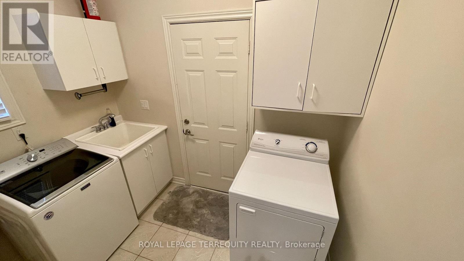 2114 Helmsley Avenue, Oakville, Ontario  L6M 4R5 - Photo 34 - W13146088