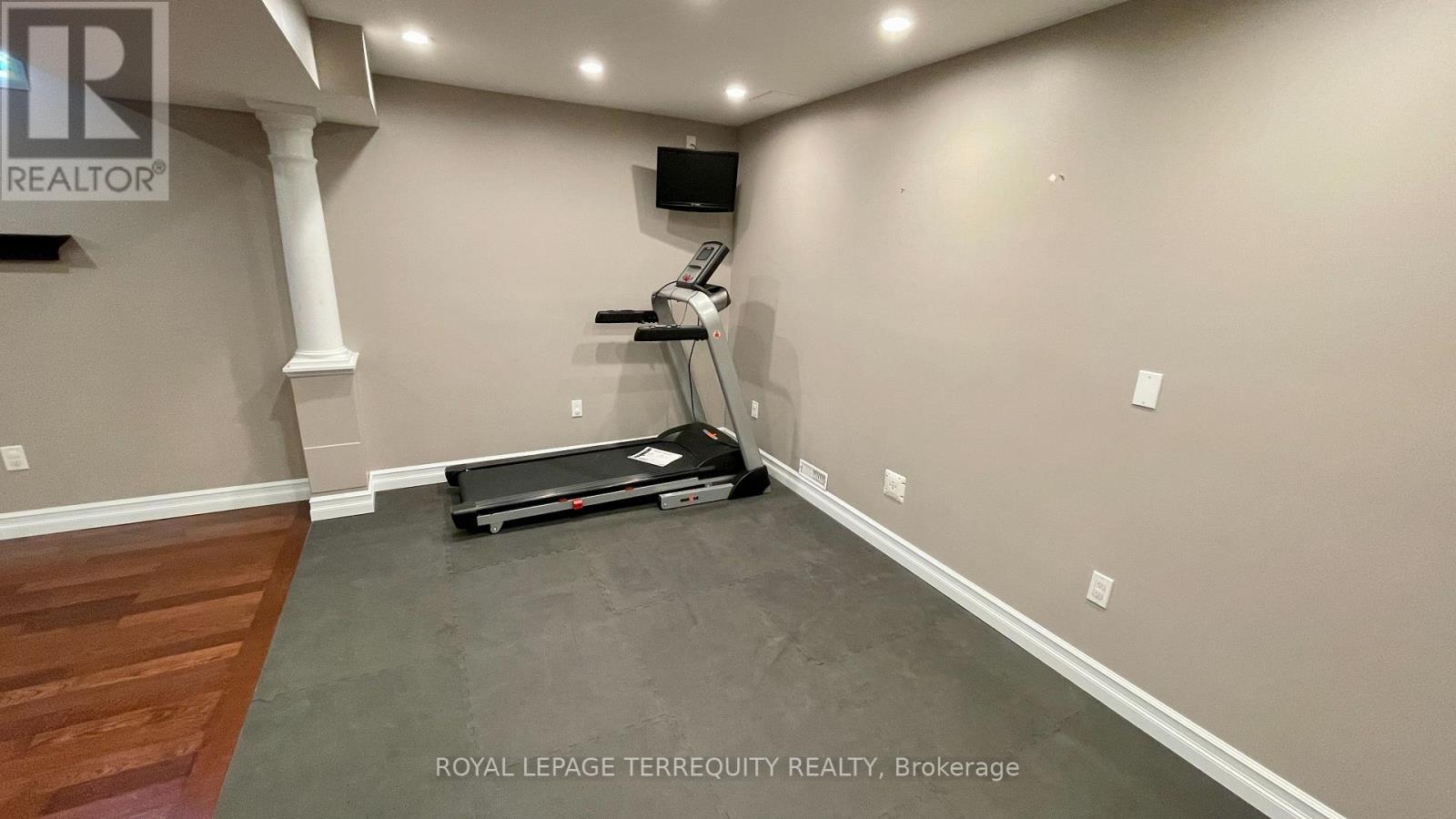 2114 Helmsley Avenue, Oakville, Ontario  L6M 4R5 - Photo 36 - W13146088