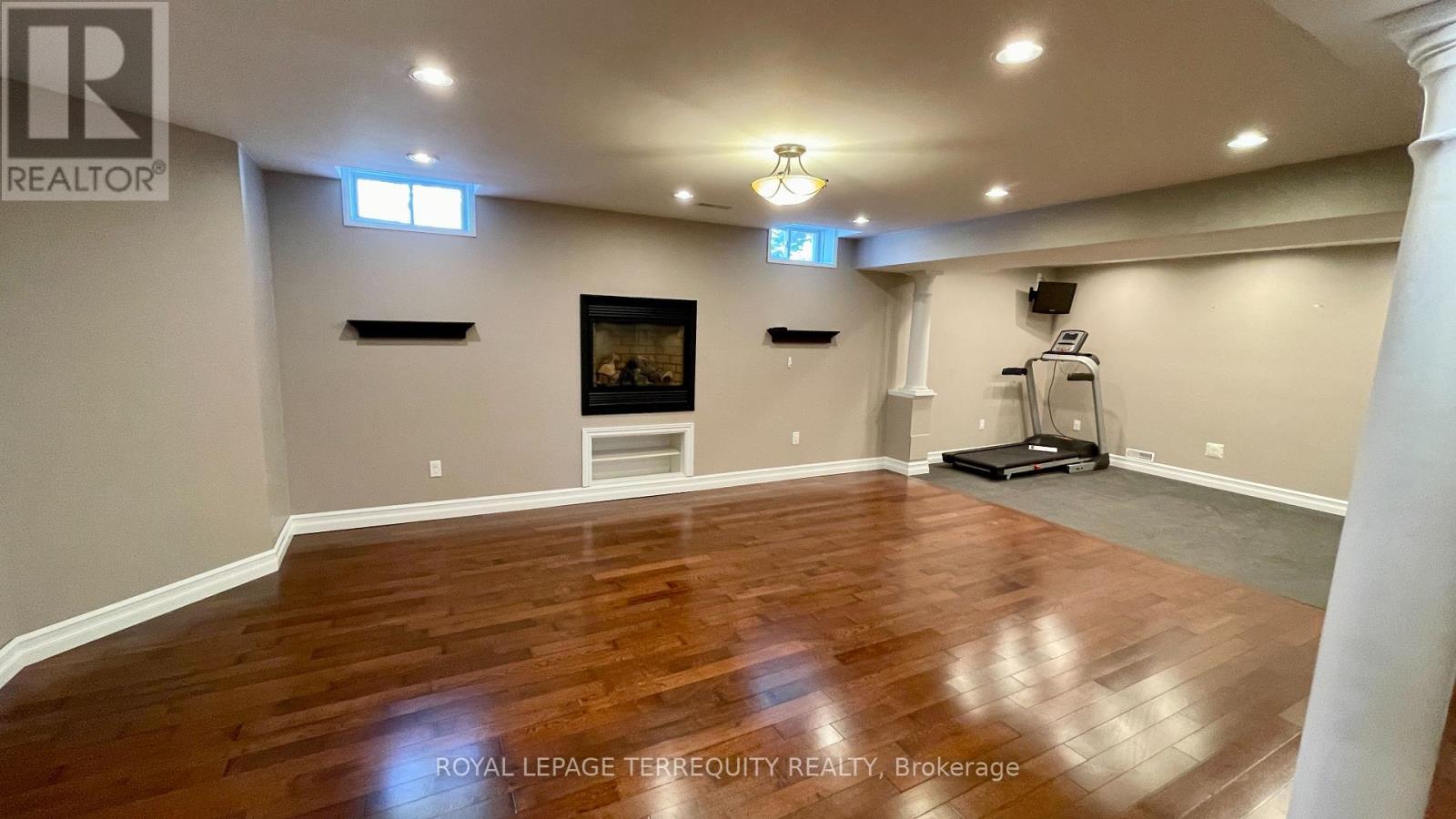 2114 Helmsley Avenue, Oakville, Ontario  L6M 4R5 - Photo 38 - W13146088