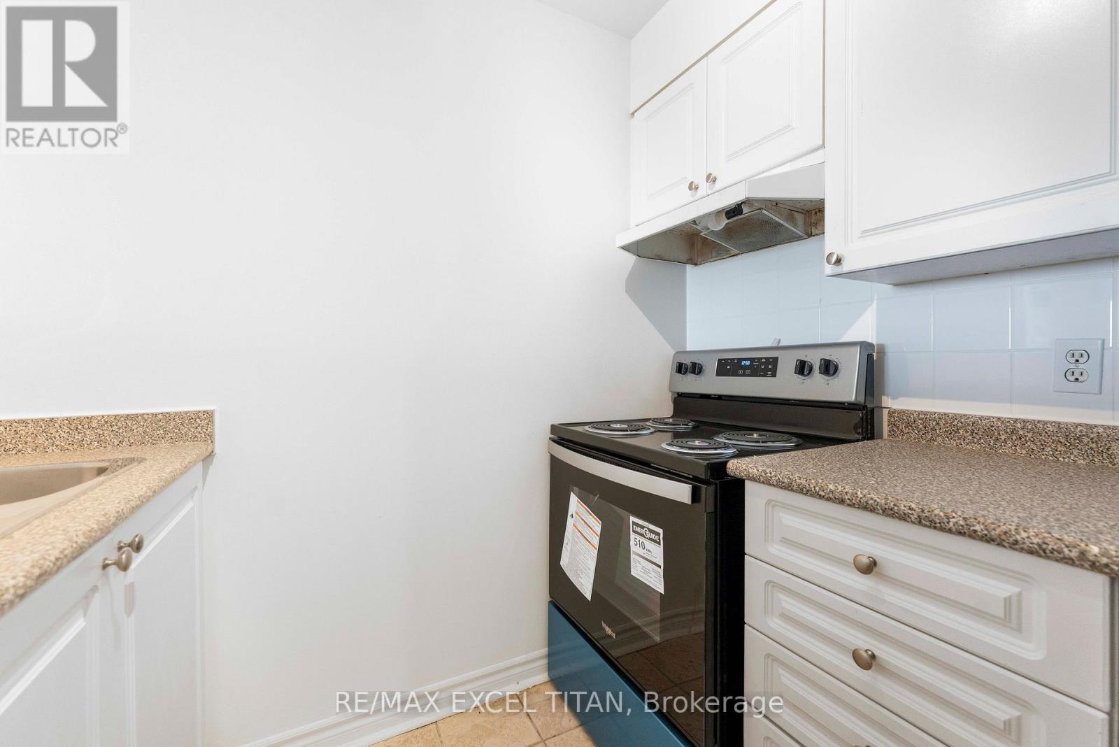 605 - 1401 Dupont Street, Toronto, Ontario  M6H 2B1 - Photo 12 - W13146098