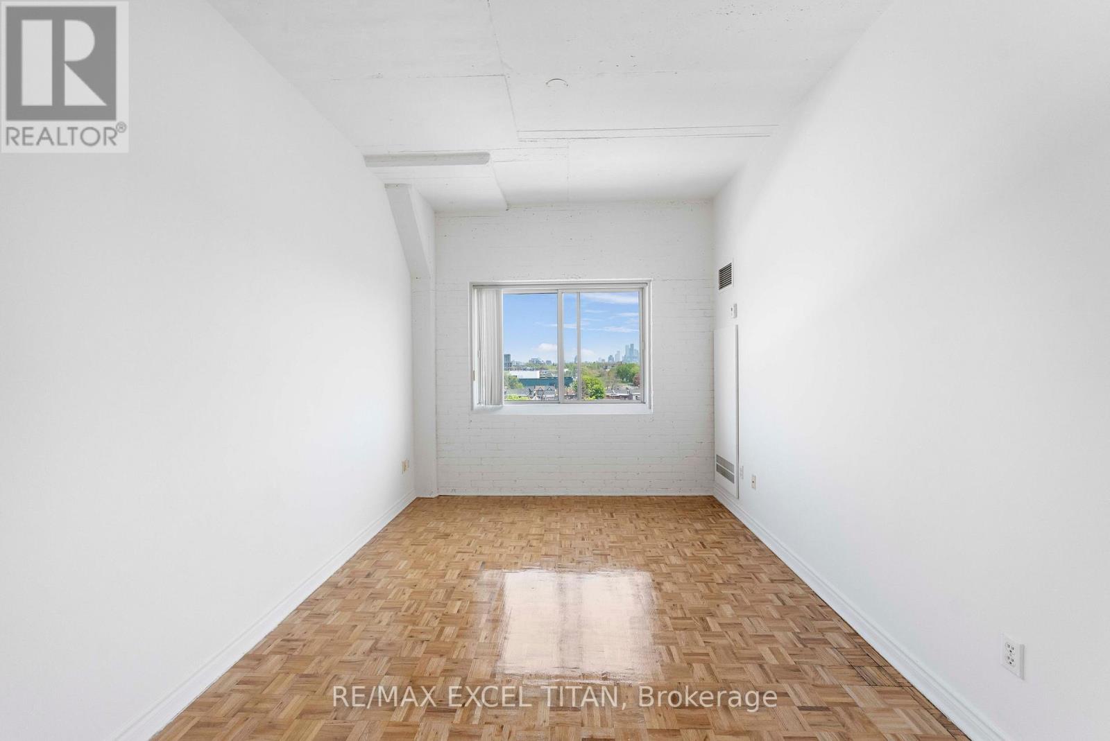 605 - 1401 Dupont Street, Toronto, Ontario  M6H 2B1 - Photo 8 - W13146098