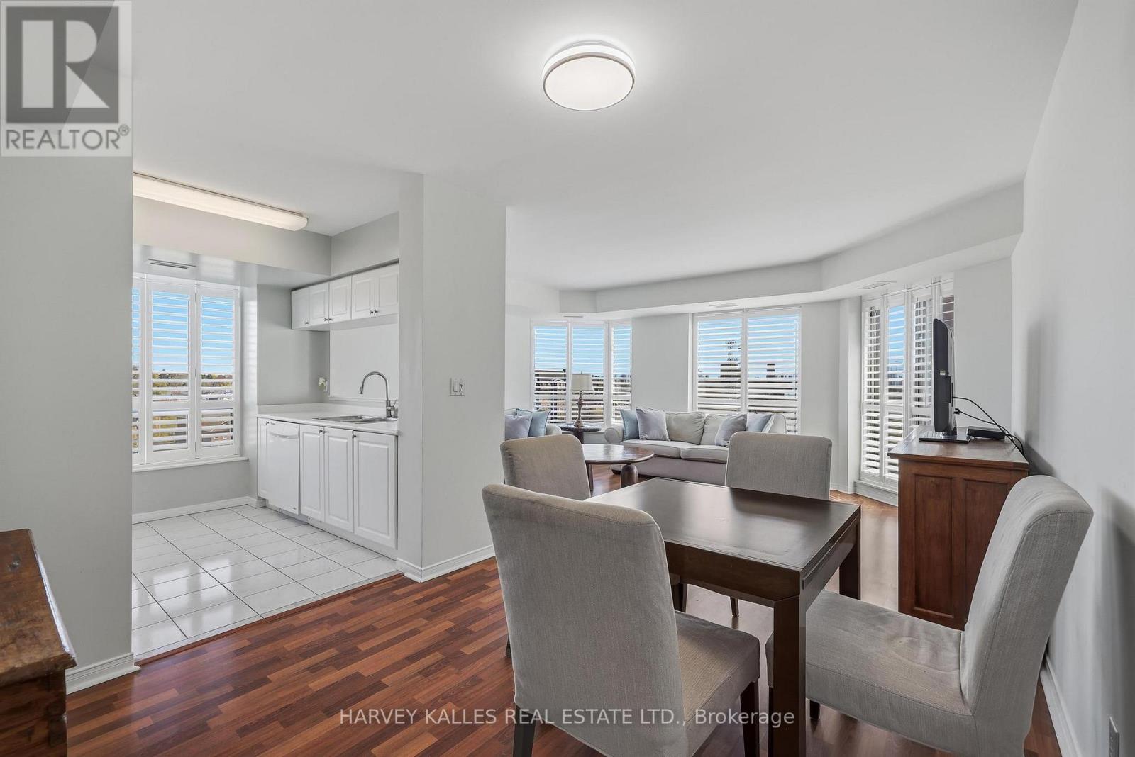 904 - 190 Manitoba Street, Toronto, Ontario M8Y 3Y8 - Photo 3 - W13146104