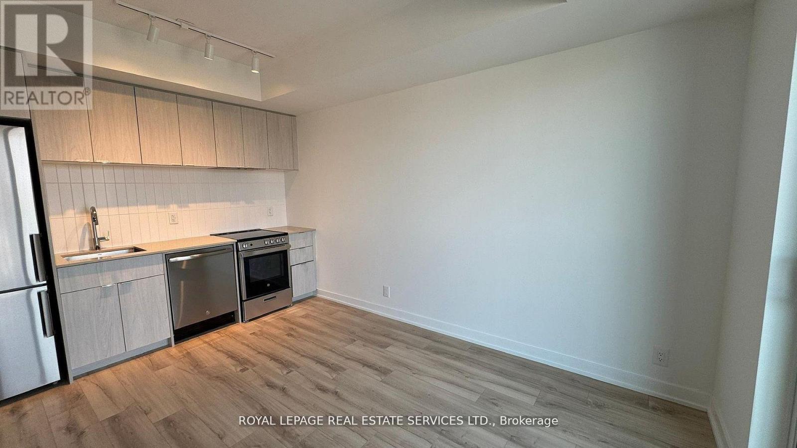 401 - 1660 Bloor Street W, Toronto, Ontario  M6P 0C6 - Photo 7 - W13146118
