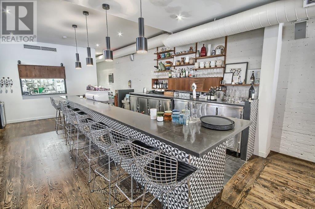 3047 Dundas Street W, Toronto, Ontario  M6P 1Z5 - Photo 11 - W13146124