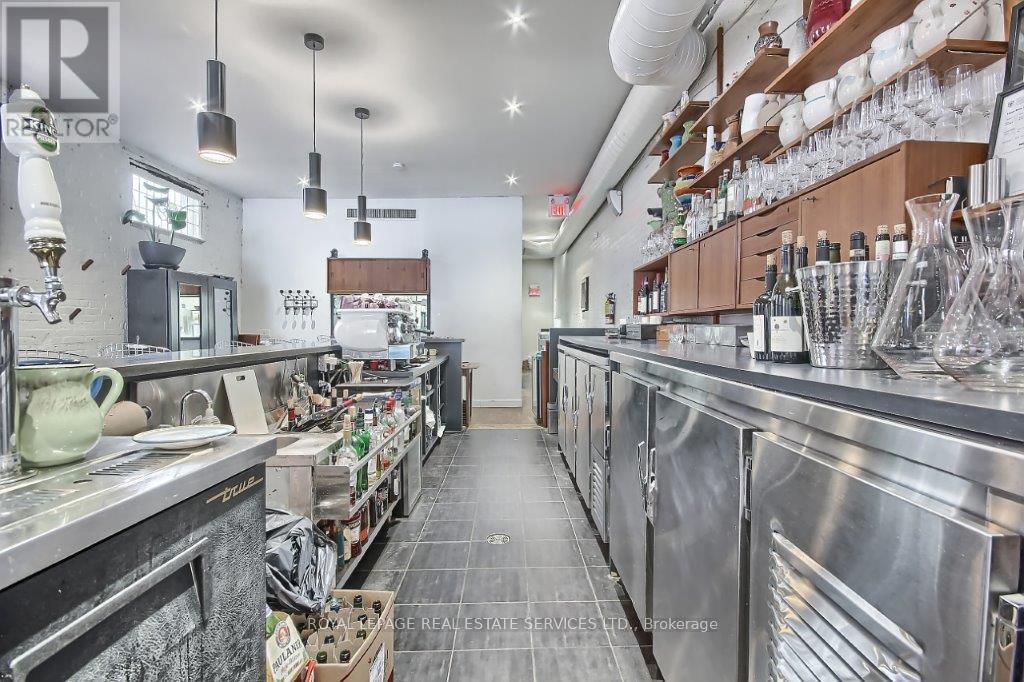 3047 Dundas Street W, Toronto, Ontario  M6P 1Z5 - Photo 14 - W13146124