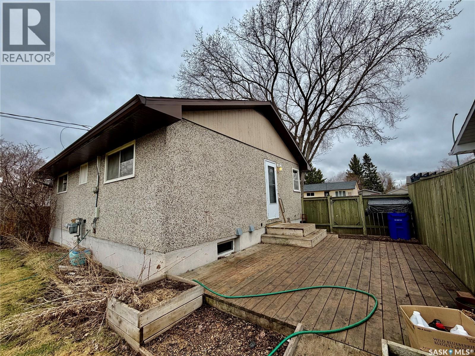 1424 Goshen Place, Prince Albert, Saskatchewan  S6V 0R8 - Photo 14 - SK036415
