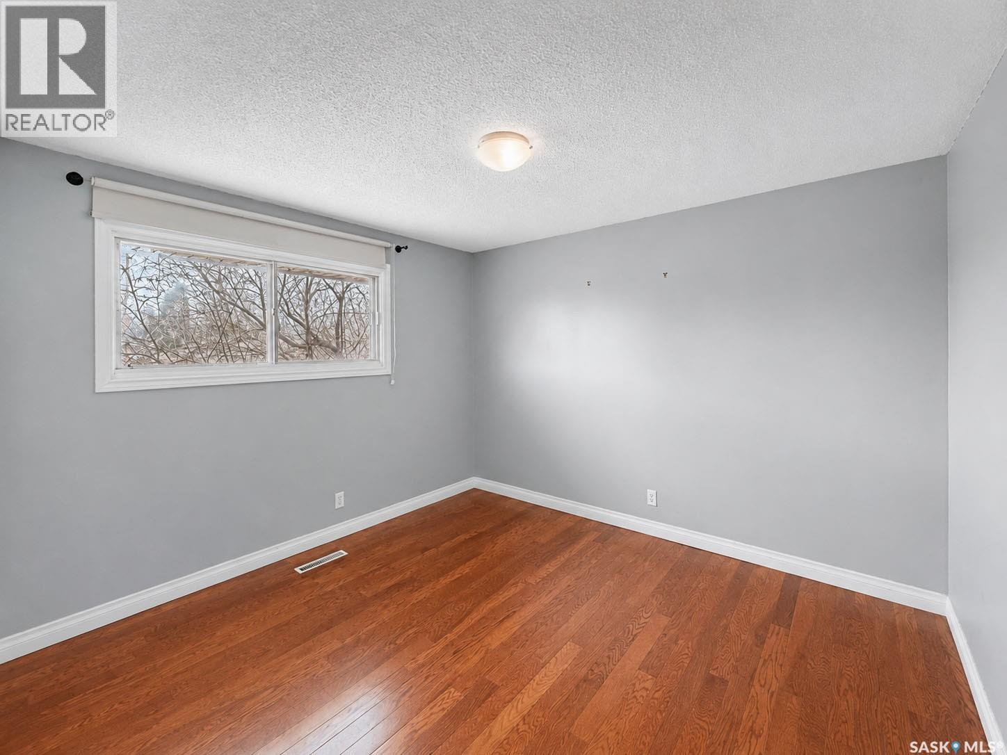 1424 Goshen Place, Prince Albert, Saskatchewan  S6V 0R8 - Photo 6 - SK036415