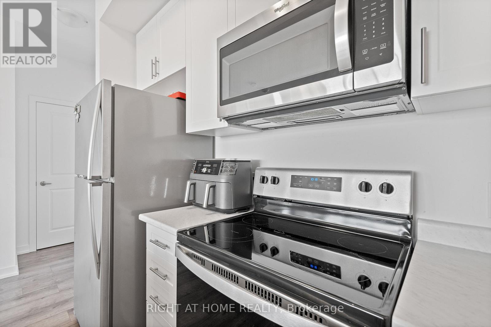 804 - 450 Dundas Street E, Hamilton, Ontario L8B 1Z2 - Photo 3 - X13145980