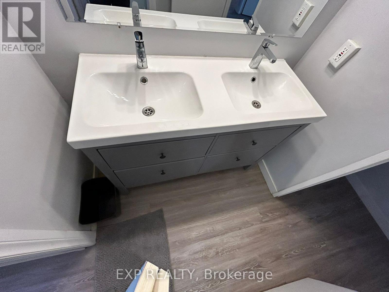 3 - 91 Westmount Road N, Waterloo, Ontario  N2L 2R7 - Photo 11 - X13145996