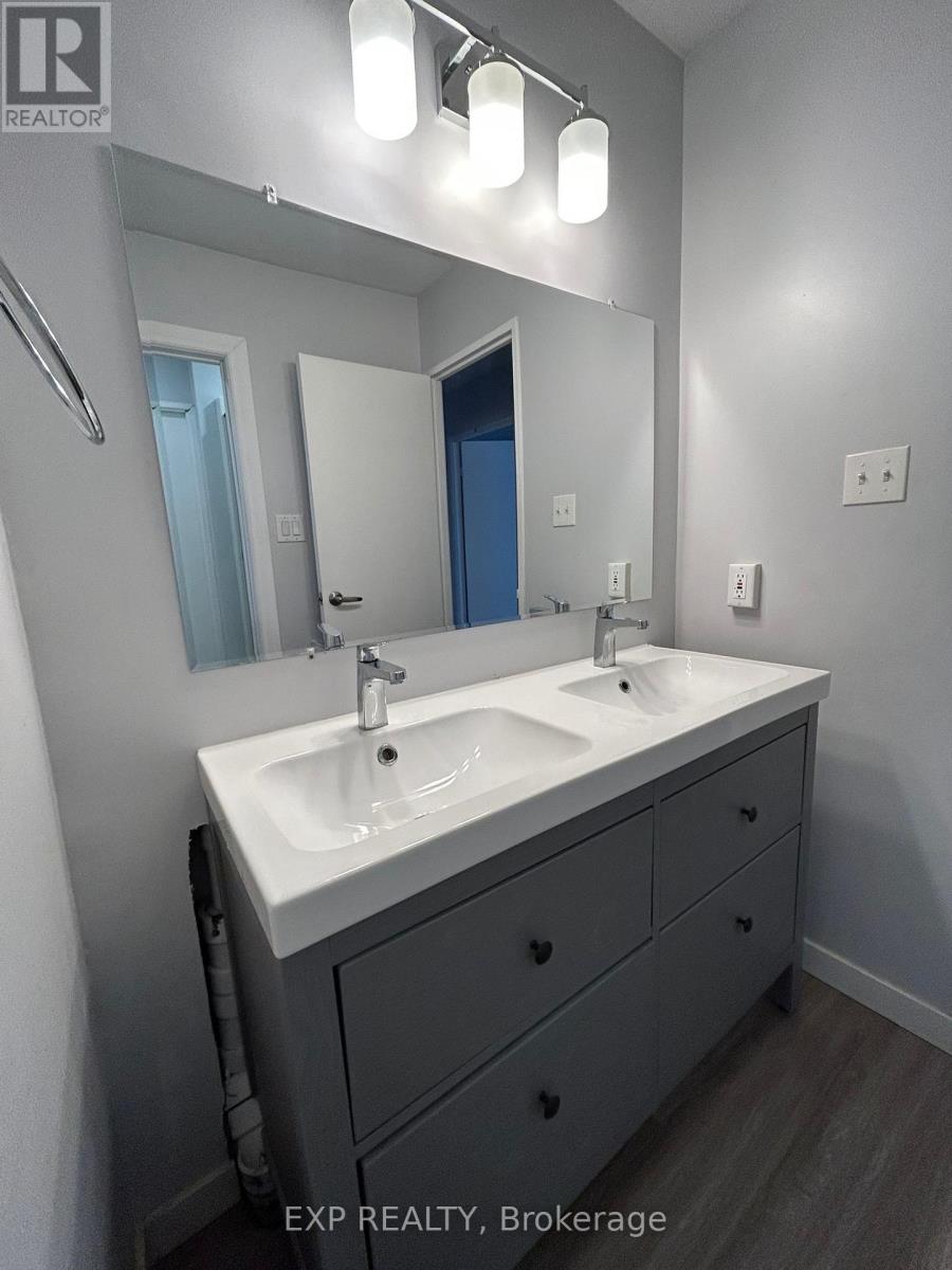 3 - 91 Westmount Road N, Waterloo, Ontario  N2L 2R7 - Photo 12 - X13145996