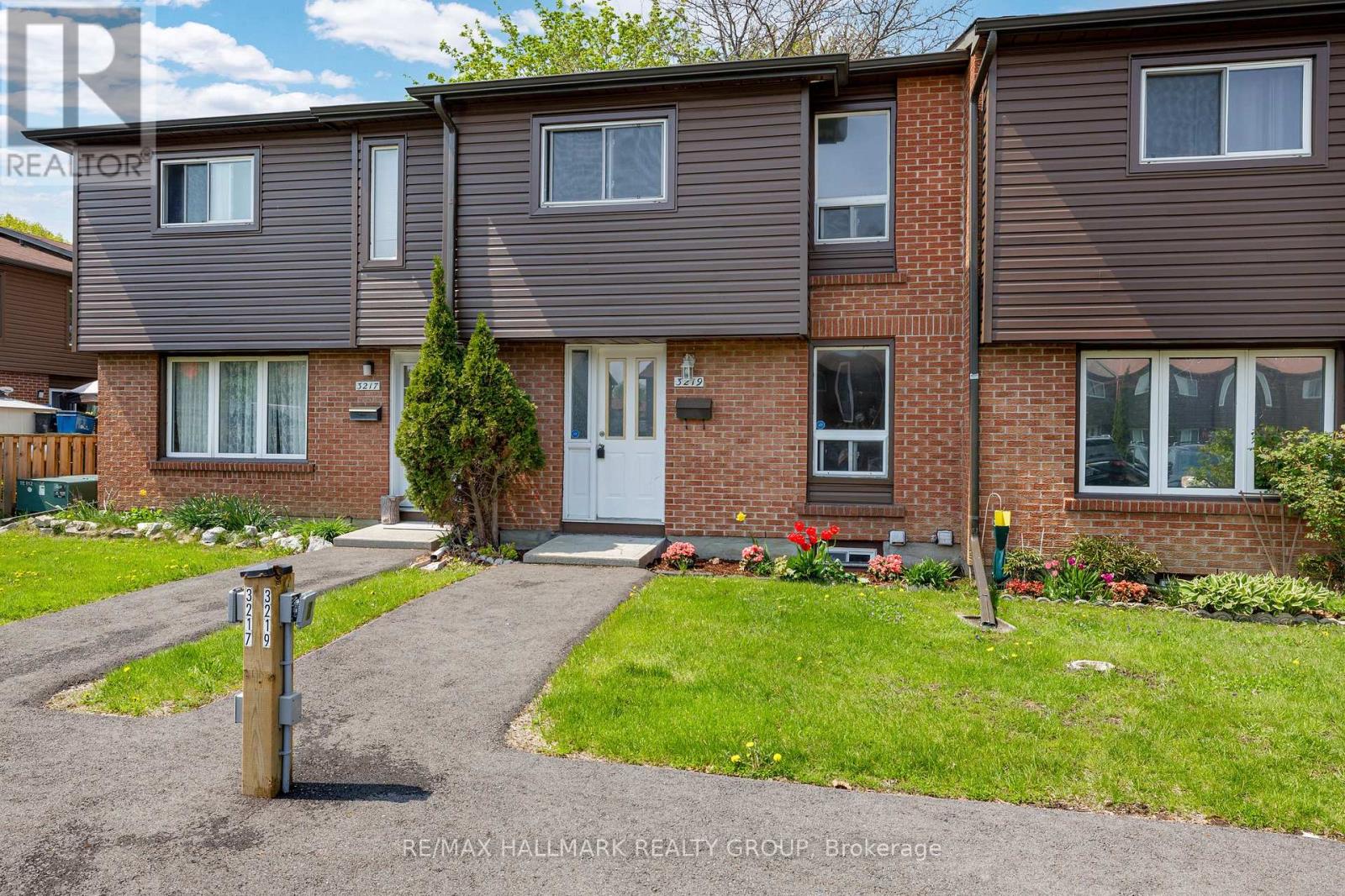 3219 Stockton Drive, Ottawa, Ontario  K1T 1S3 - Photo 2 - X13069050
