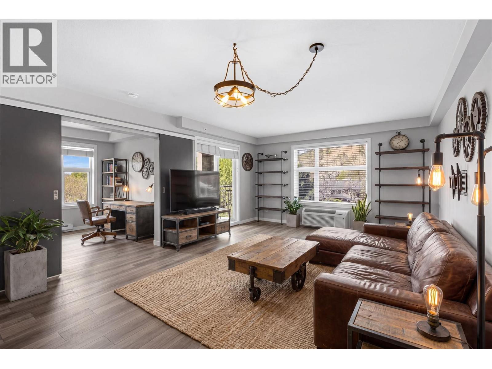 547 Yates Road Unit# 401, Kelowna, British Columbia  V1V 2T7 - Photo 2 - 10384979