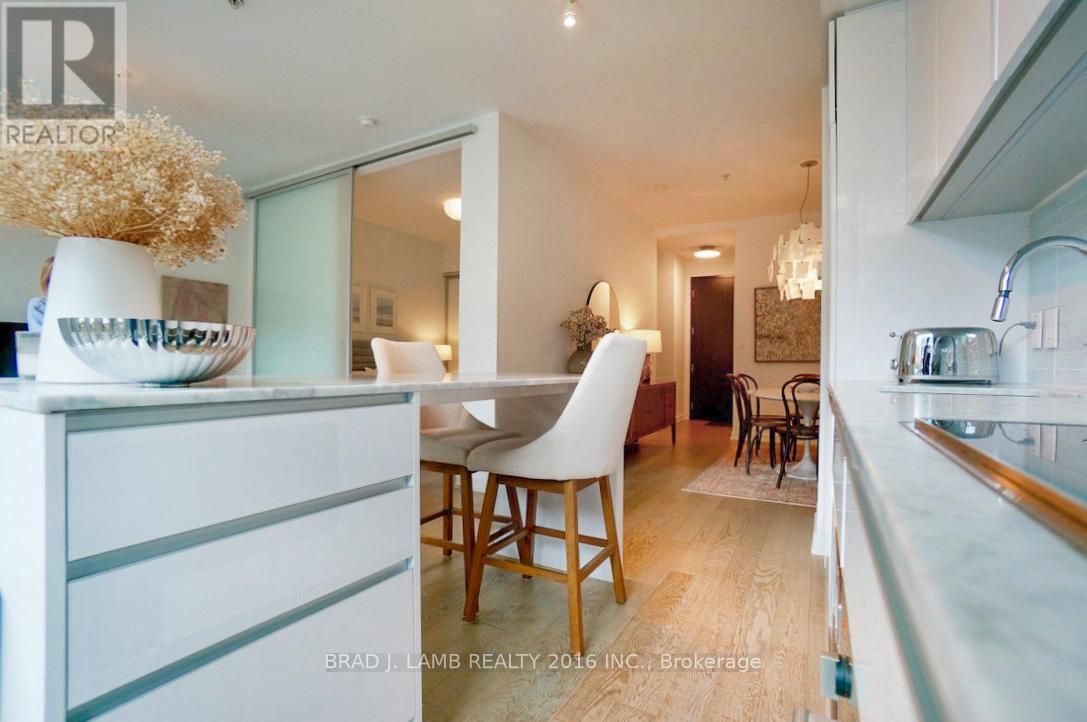102 - 377 Madison Avenue W, Toronto, Ontario  M4V 3E1 - Photo 5 - C13112300