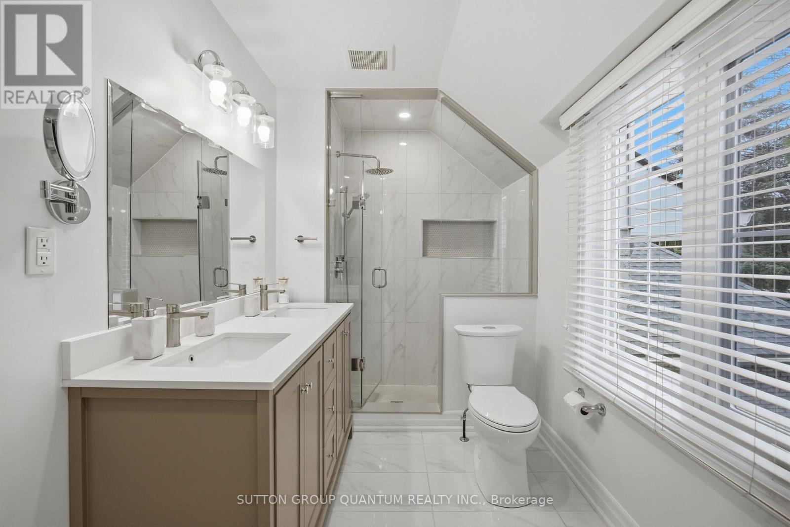 2509 King Forrest Drive, Mississauga, Ontario  L5K 2E5 - Photo 25 - W12991554