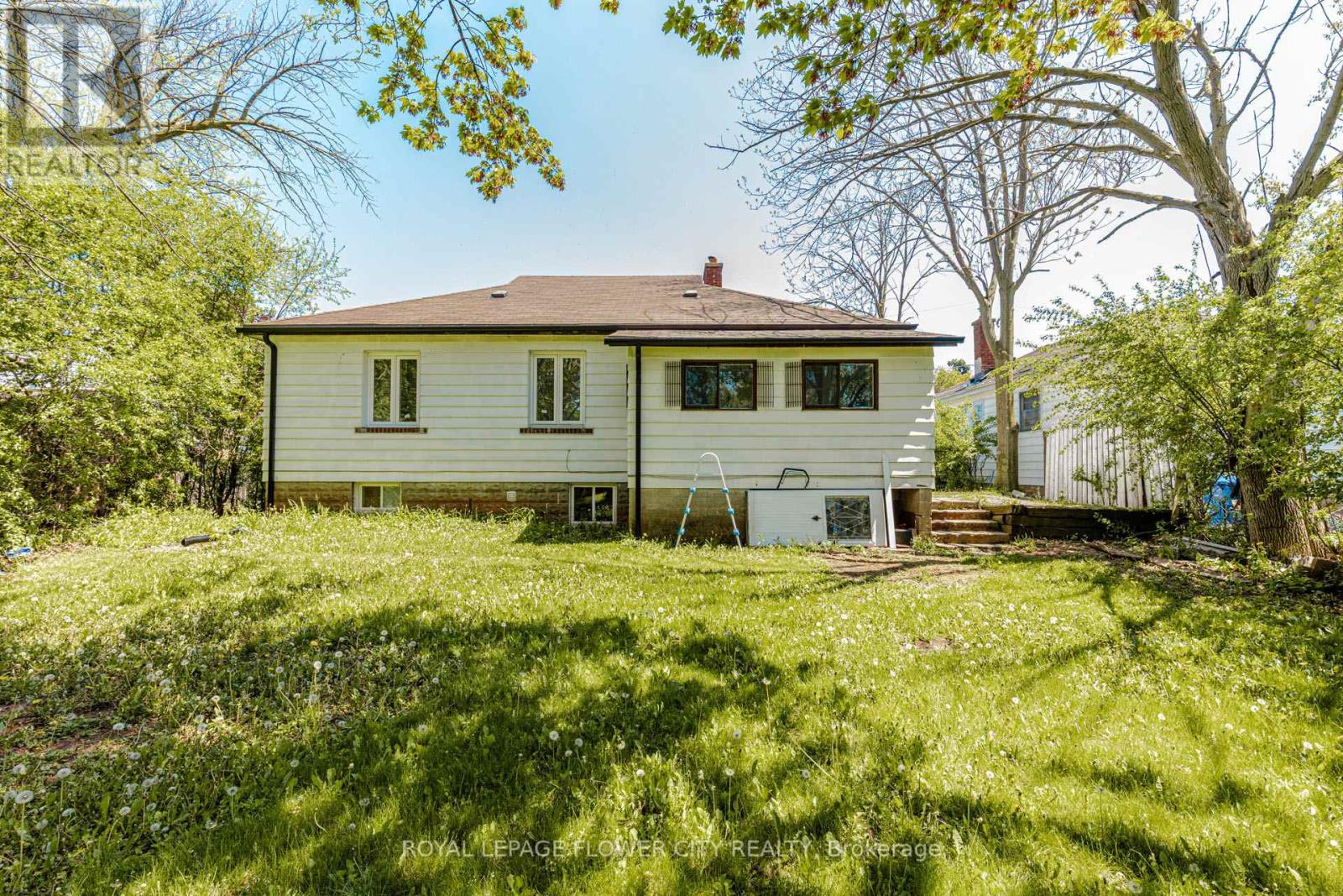 37 Warwick Road, Hamilton, Ontario L8E 1Y5 - Photo 48 - X13144006