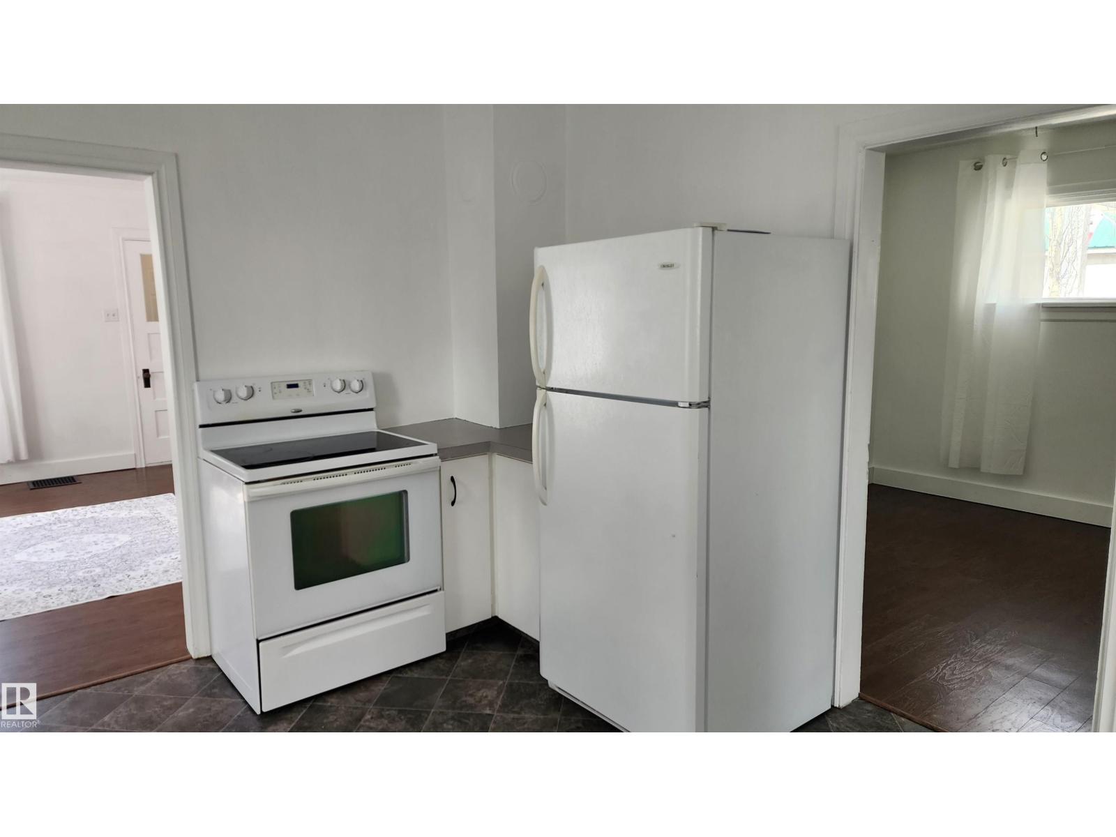 5017 51 St, Elk Point, Alberta  T0A 1A0 - Photo 9 - E4488621