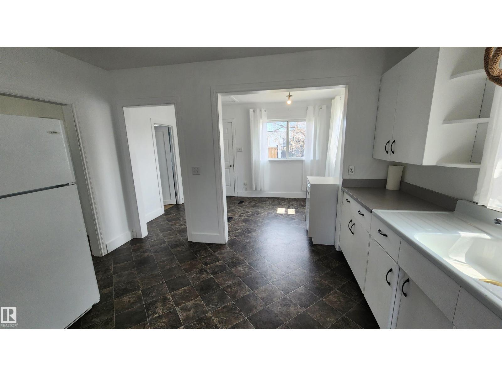 5017 51 St, Elk Point, Alberta  T0A 1A0 - Photo 7 - E4488621