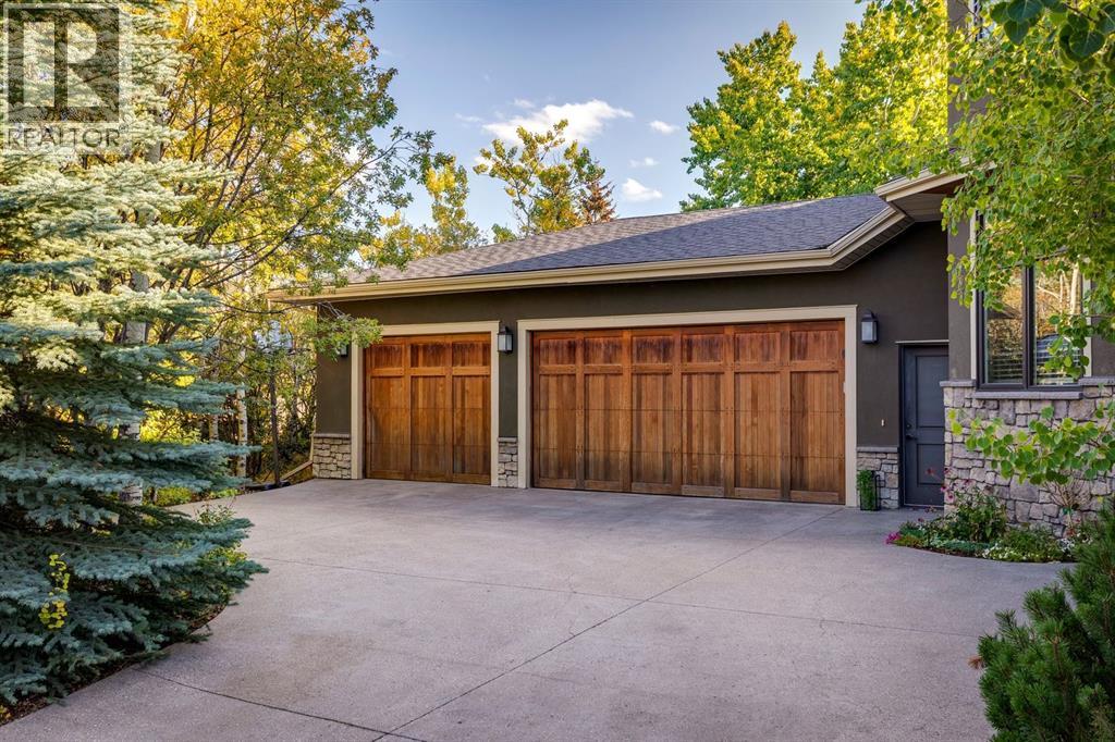 124 Posthill Drive SW, Calgary, Alberta  T3H 0J1 - Photo 5 - A2310908