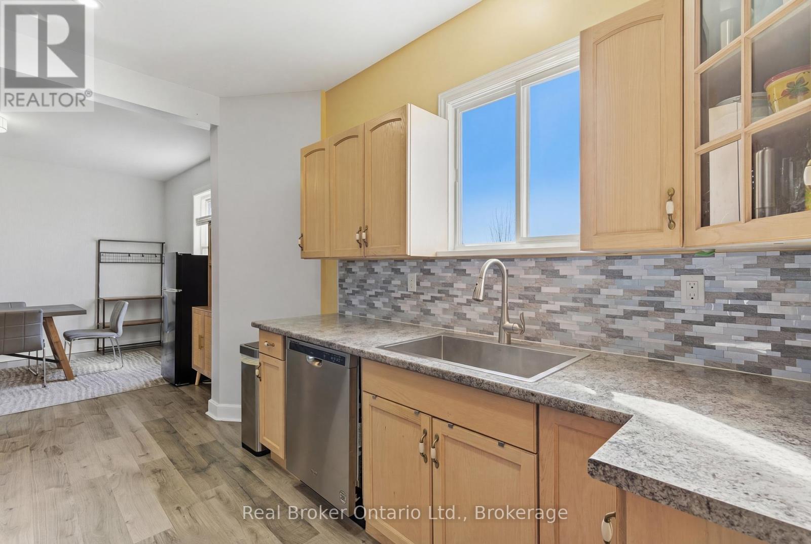 154 Niagara Falls Road, Thorold, Ontario  L2V 1H6 - Photo 17 - X13146298