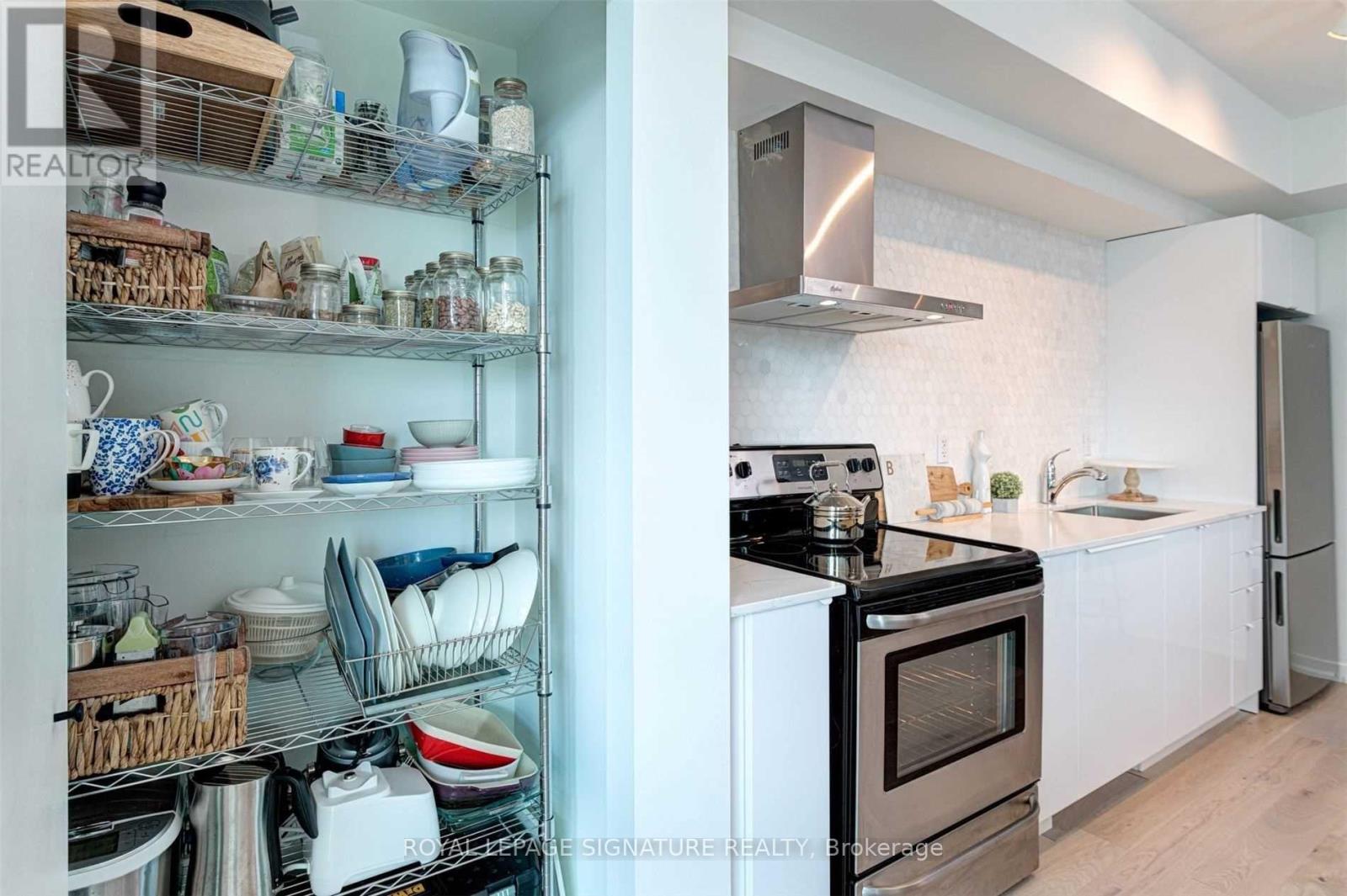 1010 - 69 Lynn Williams Street, Toronto, Ontario  M6K 3R7 - Photo 7 - C13128876