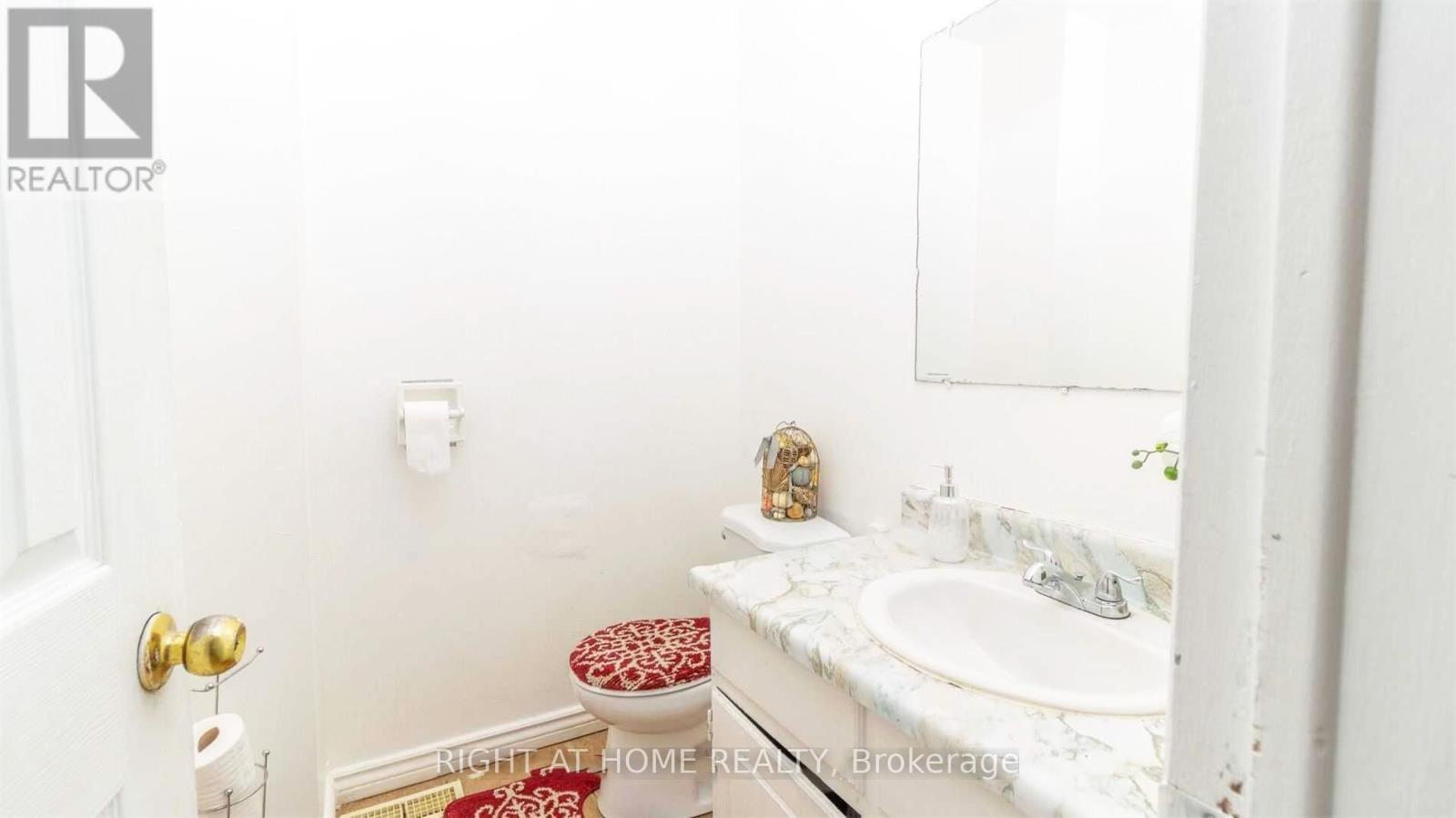 35 Shoredale Drive, Toronto, Ontario  M1G 1K4 - Photo 4 - E12882604